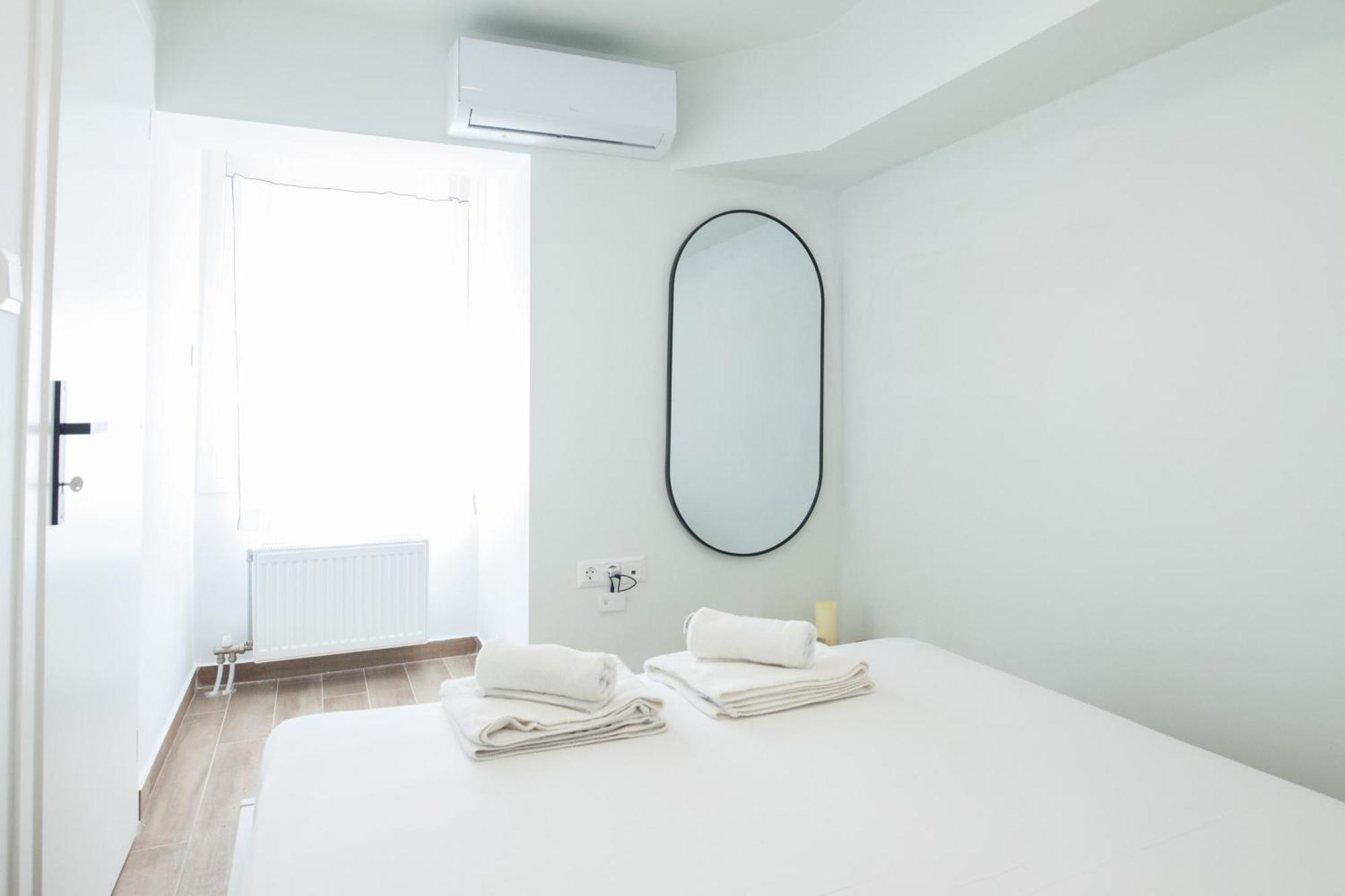 Cozy 1 Bd Basement Apt In Pagrati With Backyard Athene