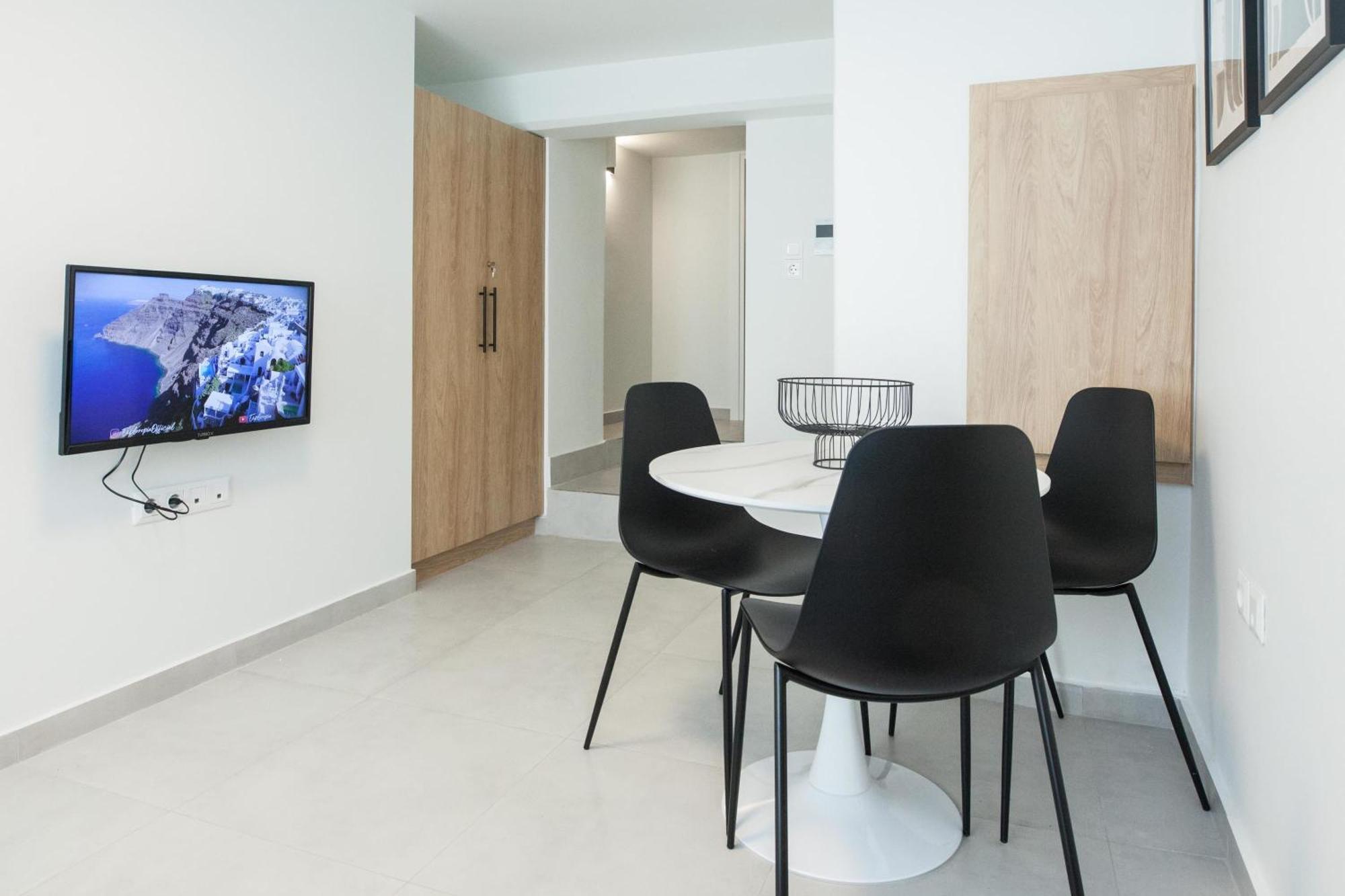 Cozy 1 Bd Basement Apt In Pagrati With Backyard Appartement *