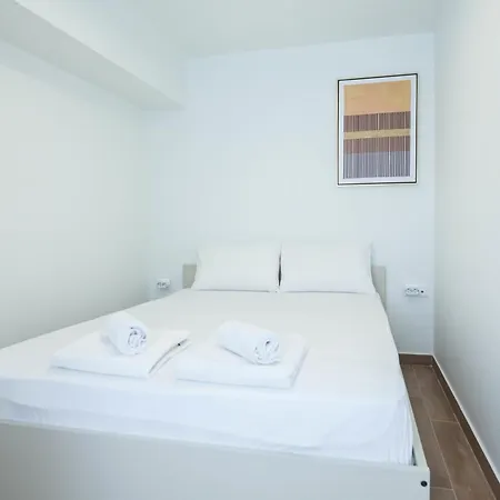 Ferienwohnung Cozy 1 Bd Basement Apt In Pagrati With Backyard Athen Exterior foto
