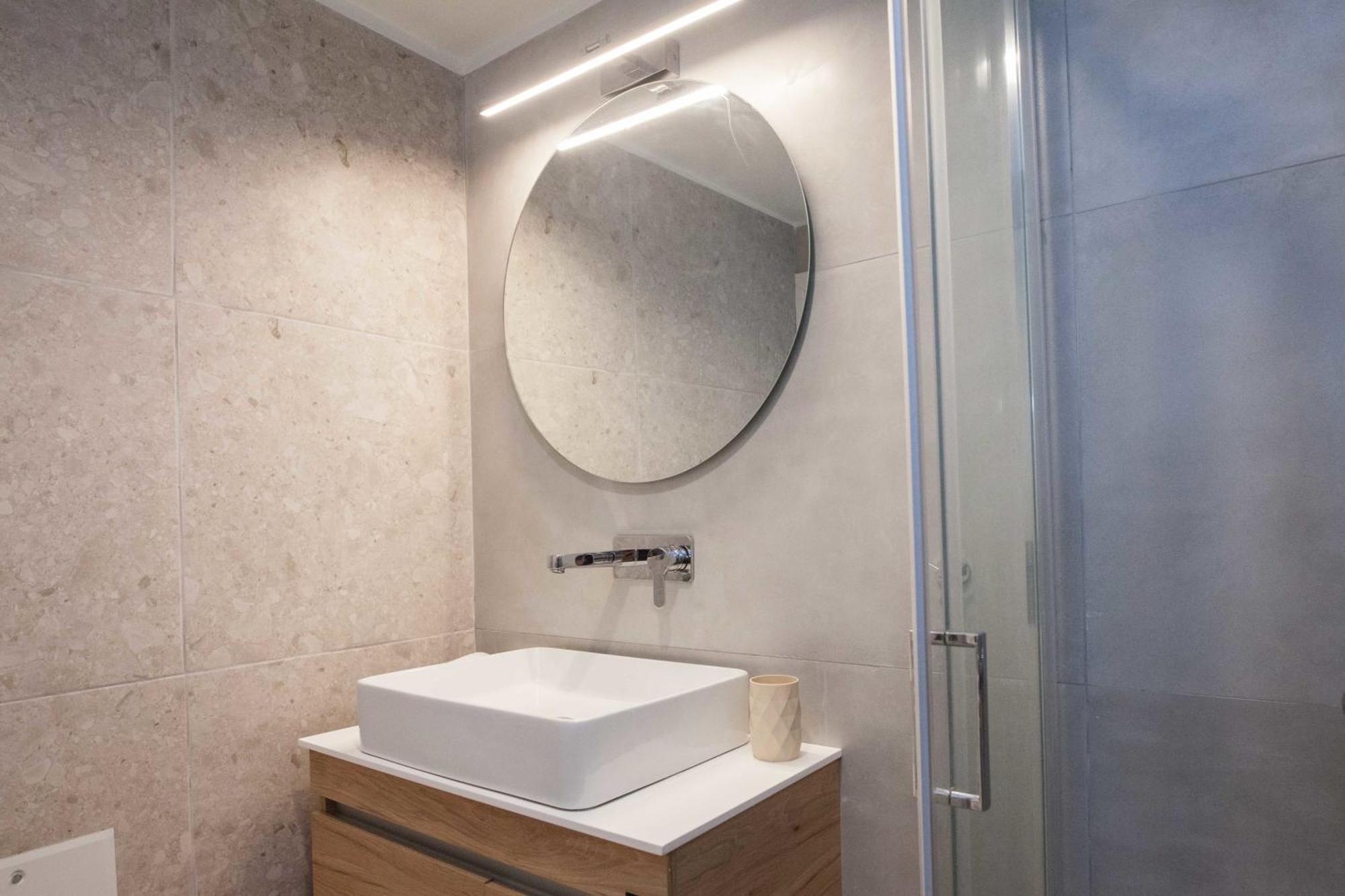 Cozy 1 Bd Basement Apt In Pagrati With Backyard Athens
