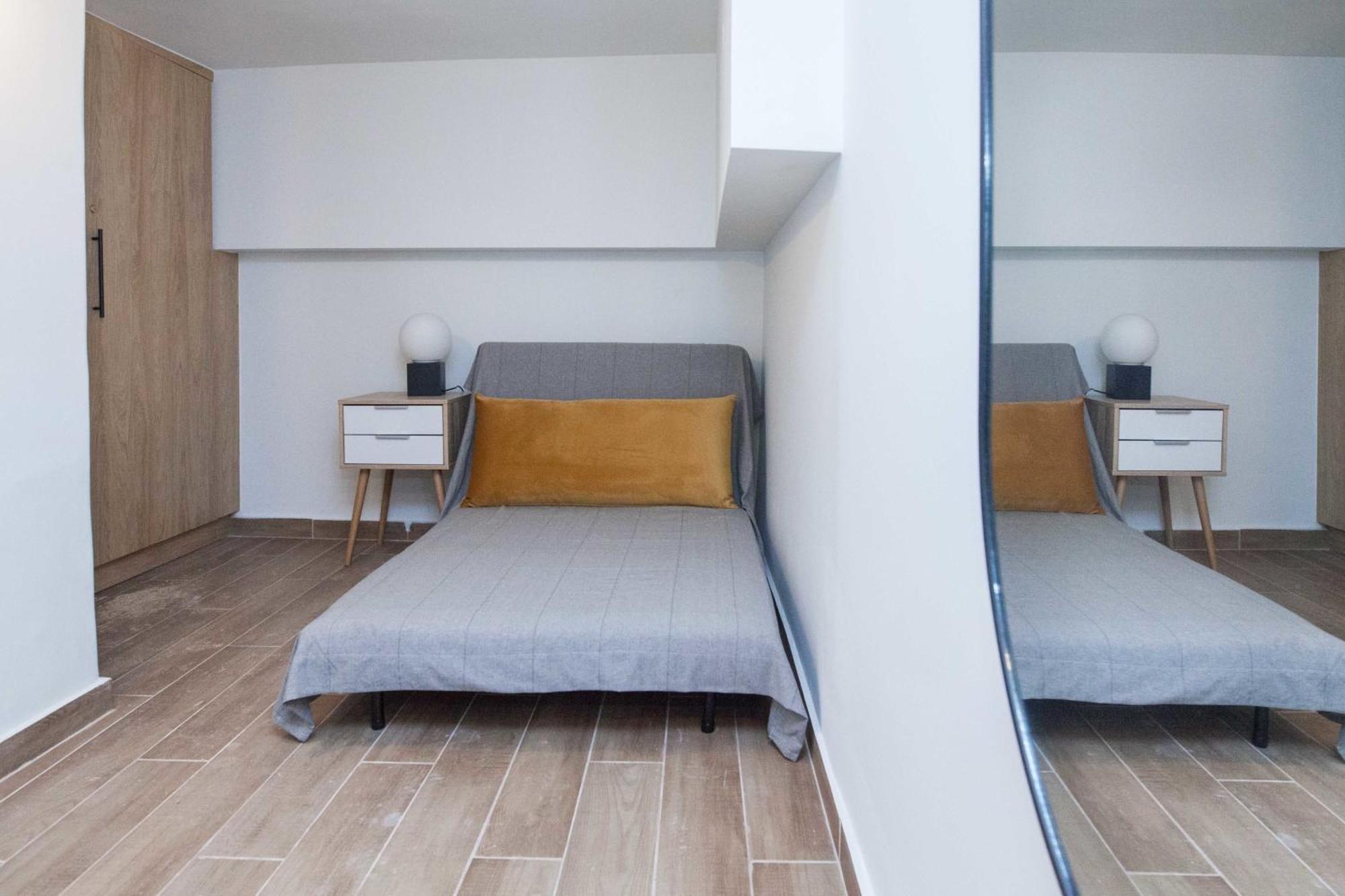 Cozy 1 Bd Basement Apt In Pagrati With Backyard Apartment *