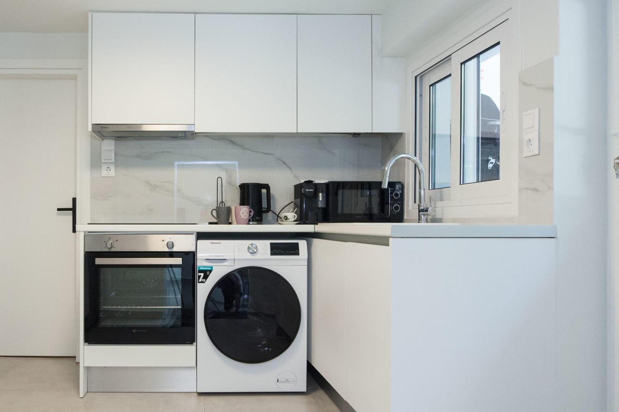 Cozy 1 Bd Basement Apt In Pagrati With Backyard Athens