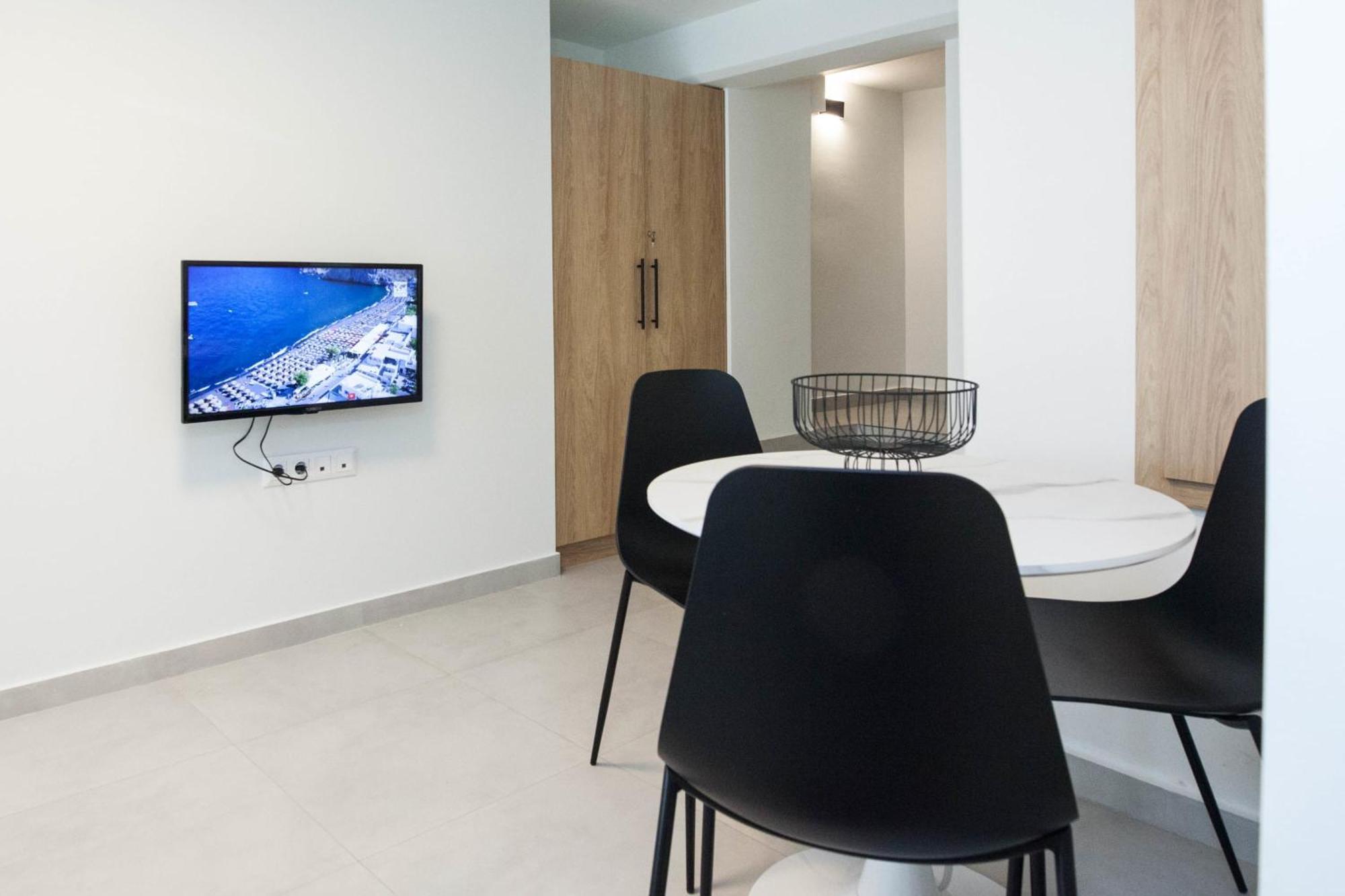 Cozy 1 Bd Basement Apt In Pagrati With Backyard Apartment Athens